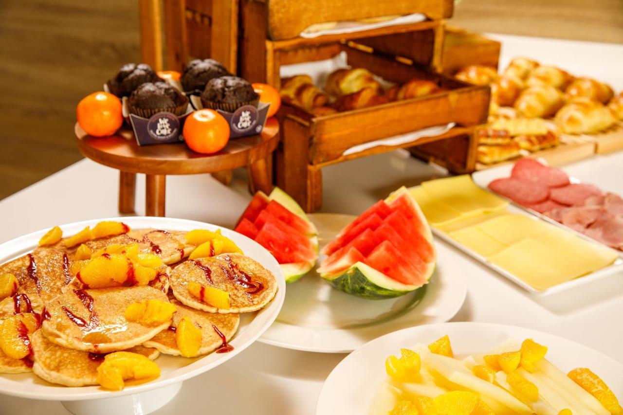 Holiday Inn Dumfries By Ihg Eksteriør bilde