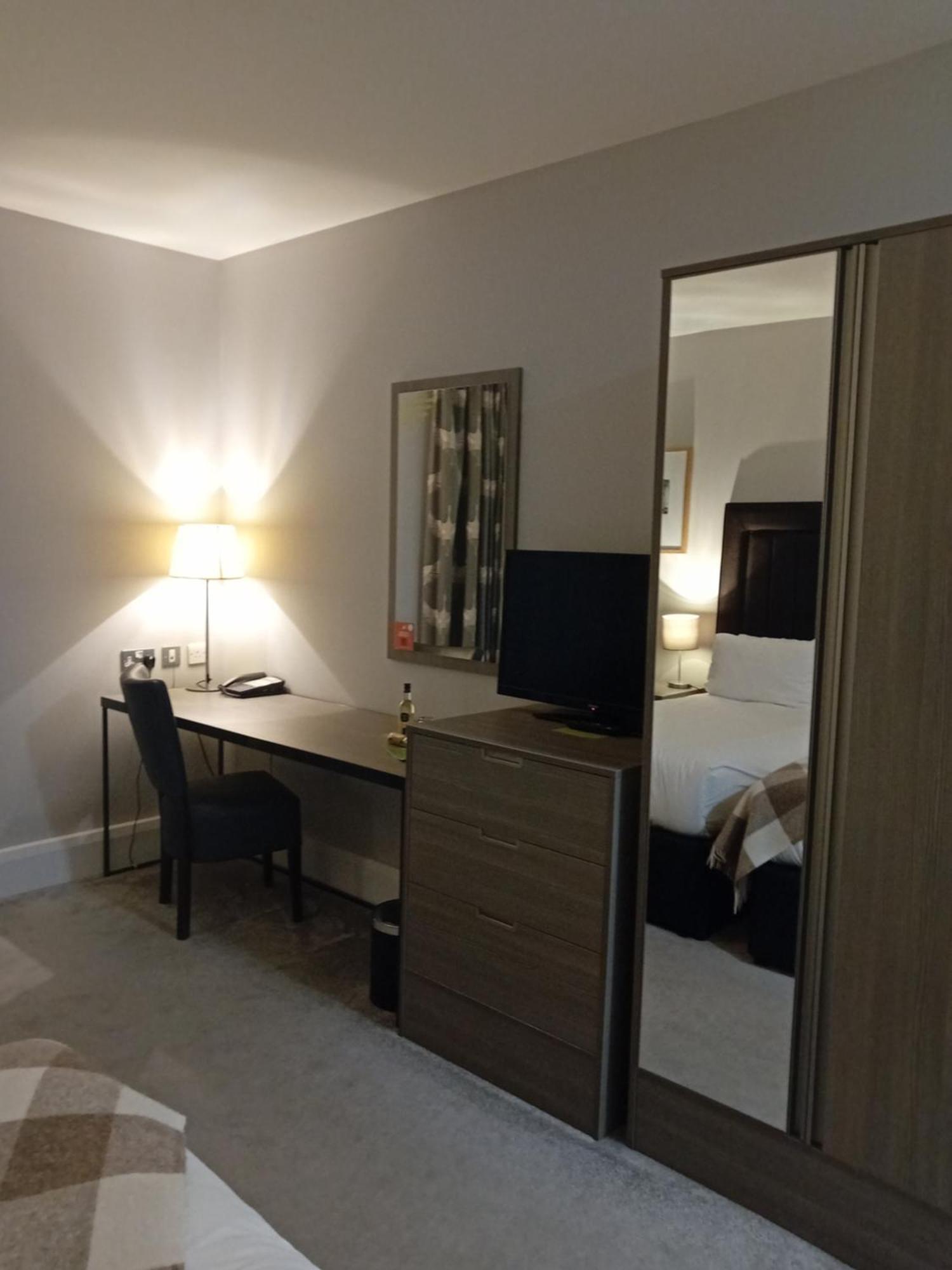 Holiday Inn Dumfries By Ihg Eksteriør bilde