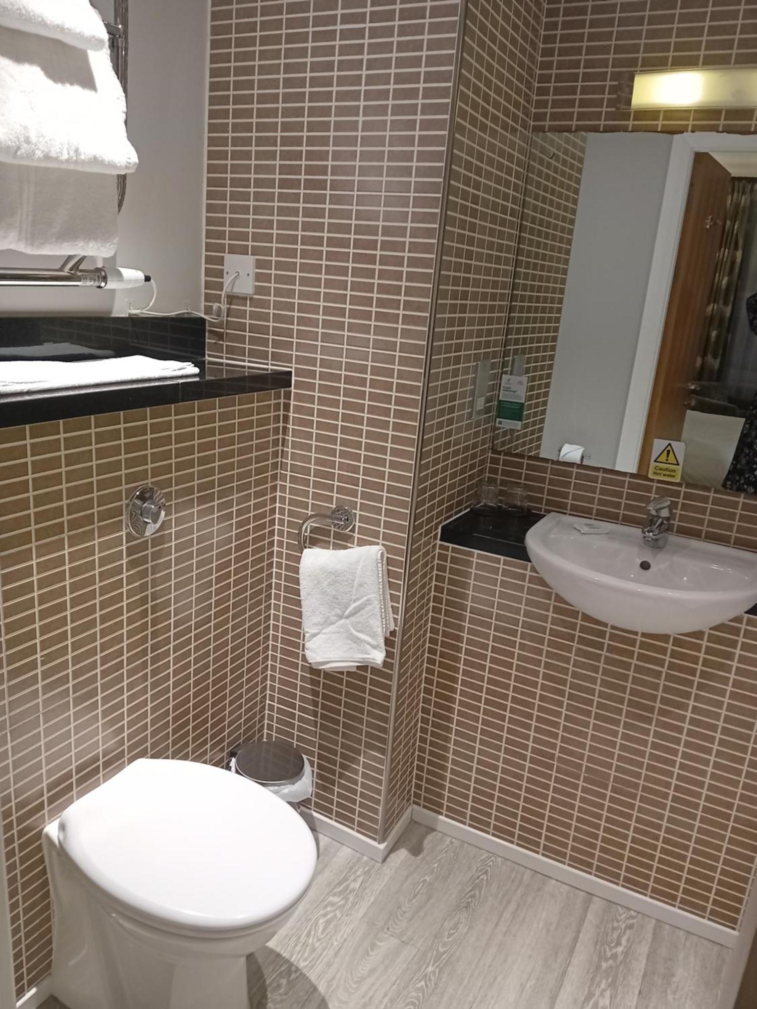 Holiday Inn Dumfries By Ihg Eksteriør bilde